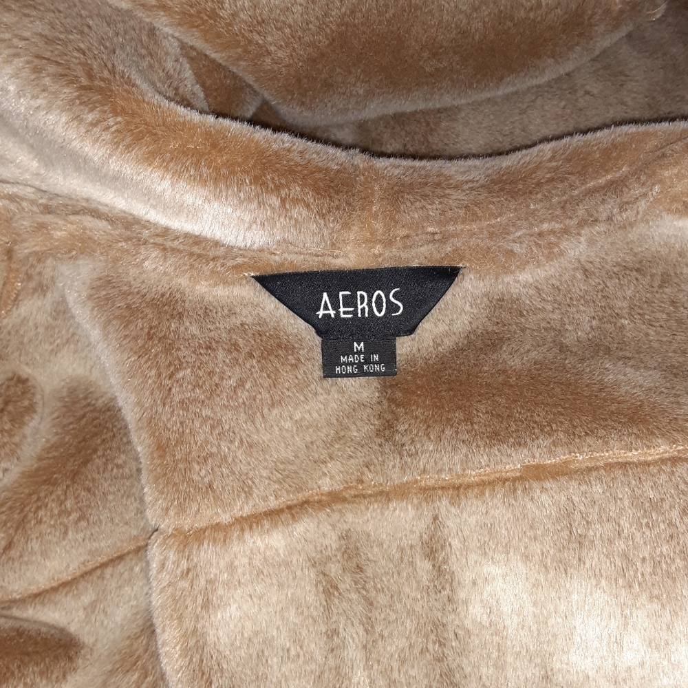 Woman's coat - Picture 4 of 7
